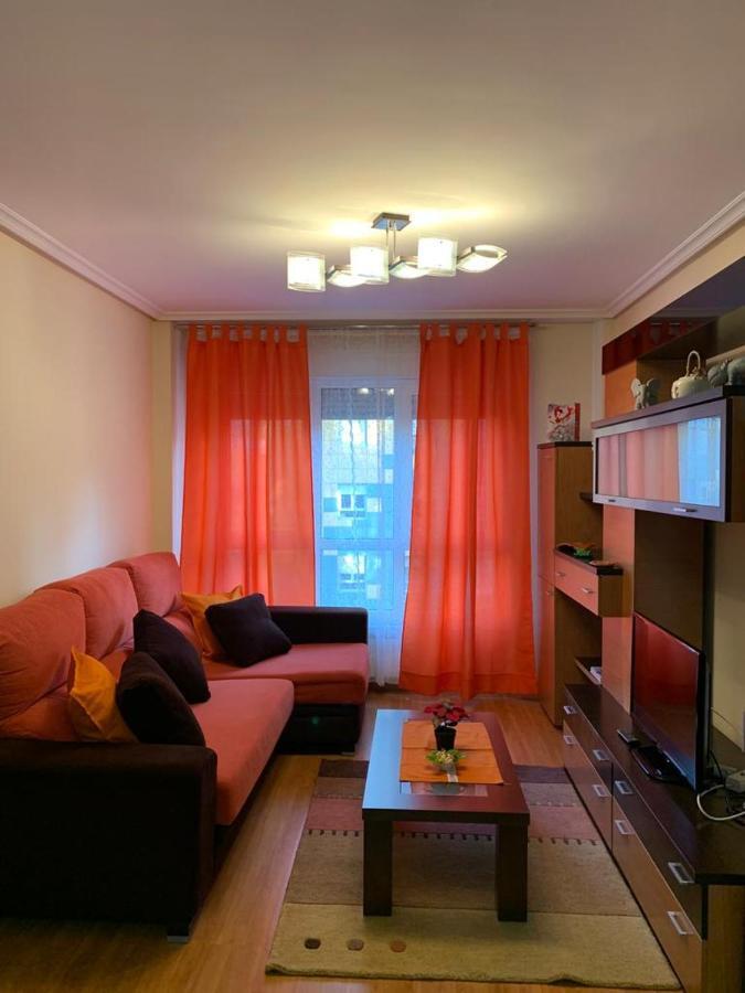 Apartamento Mota-2 Huca-Los Prados; Parking Y Wifi Gratis Oviedo Exterior photo